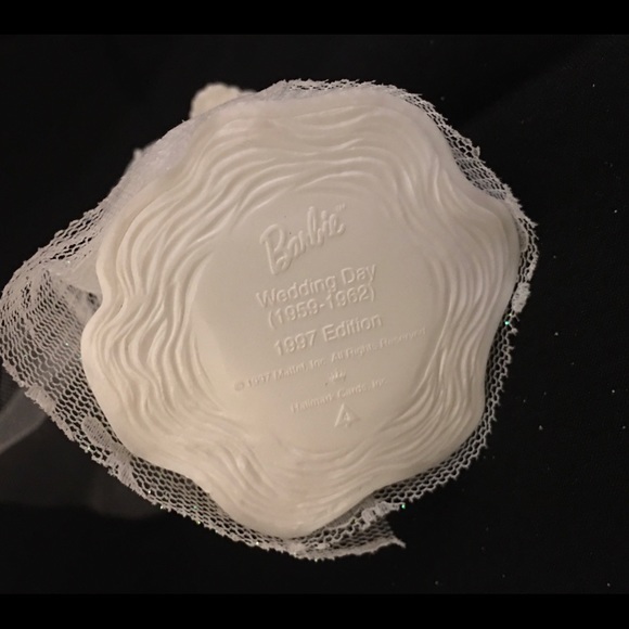 NEW! Wedding Day Barbie Keepsake (1959 Replica) - Picture 3 of 6